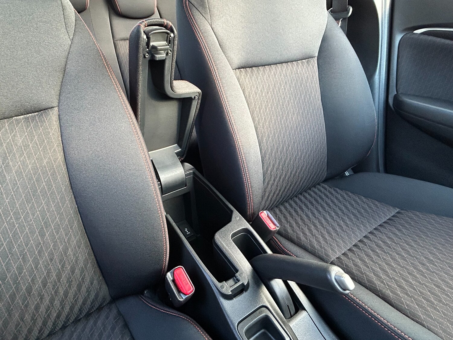 Used Honda Jazz 2018 for sale - 77355203: Photo 48