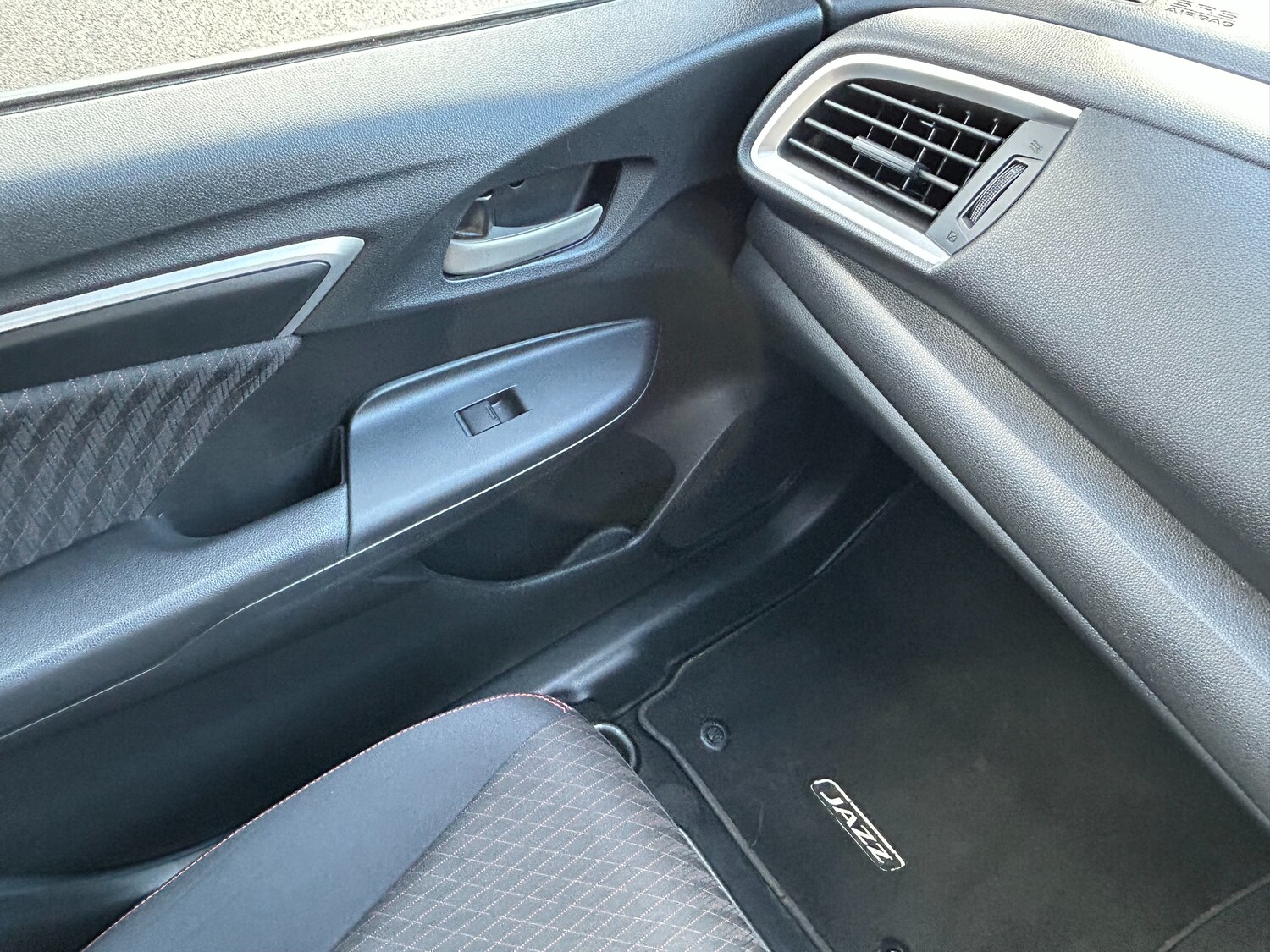 Used Honda Jazz 2018 for sale - 77355203: Photo 53