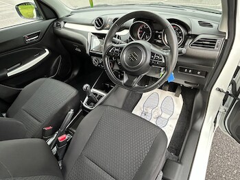 Used Suzuki Swift 2023 for sale - 77498083: Photo