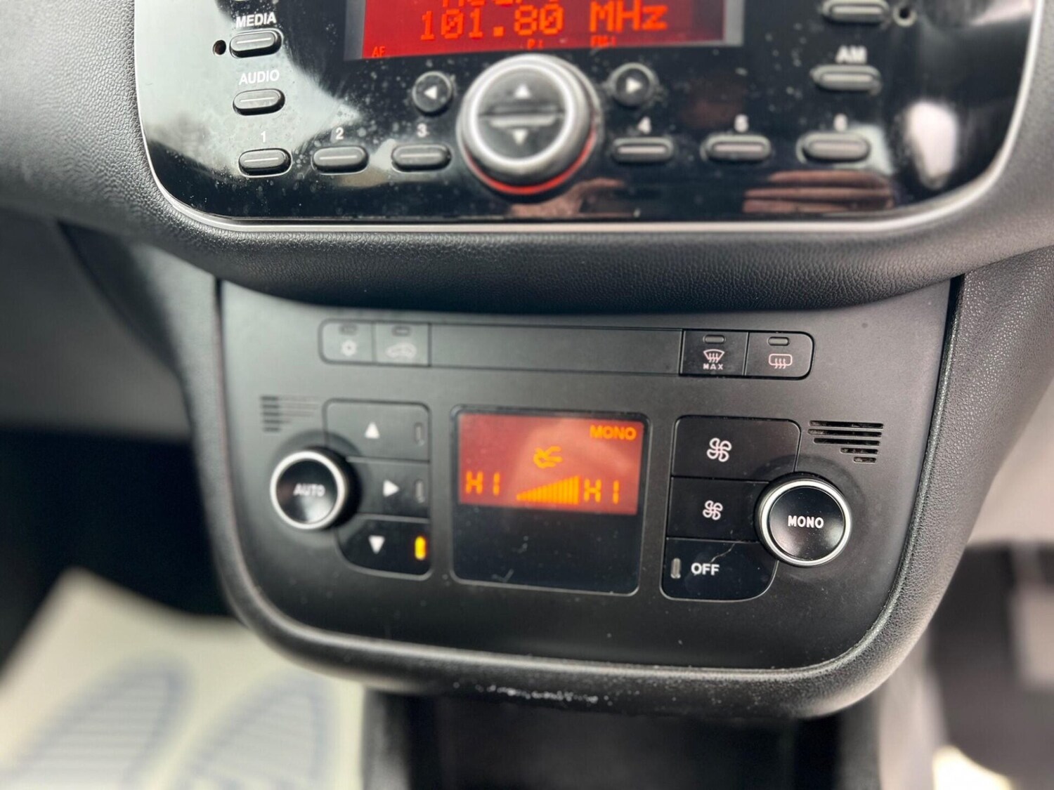 Used Fiat Punto 2014 for sale - 77431127: Photo 30