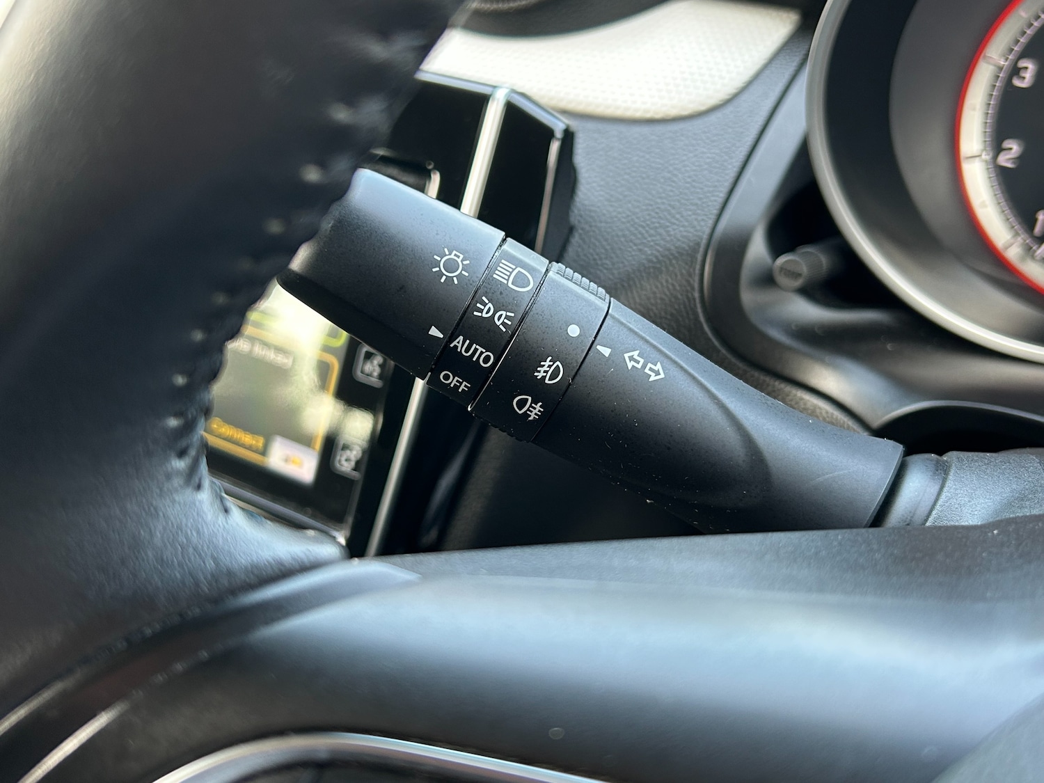 Used Suzuki Swift 2020 for sale - 77743480: Photo 36