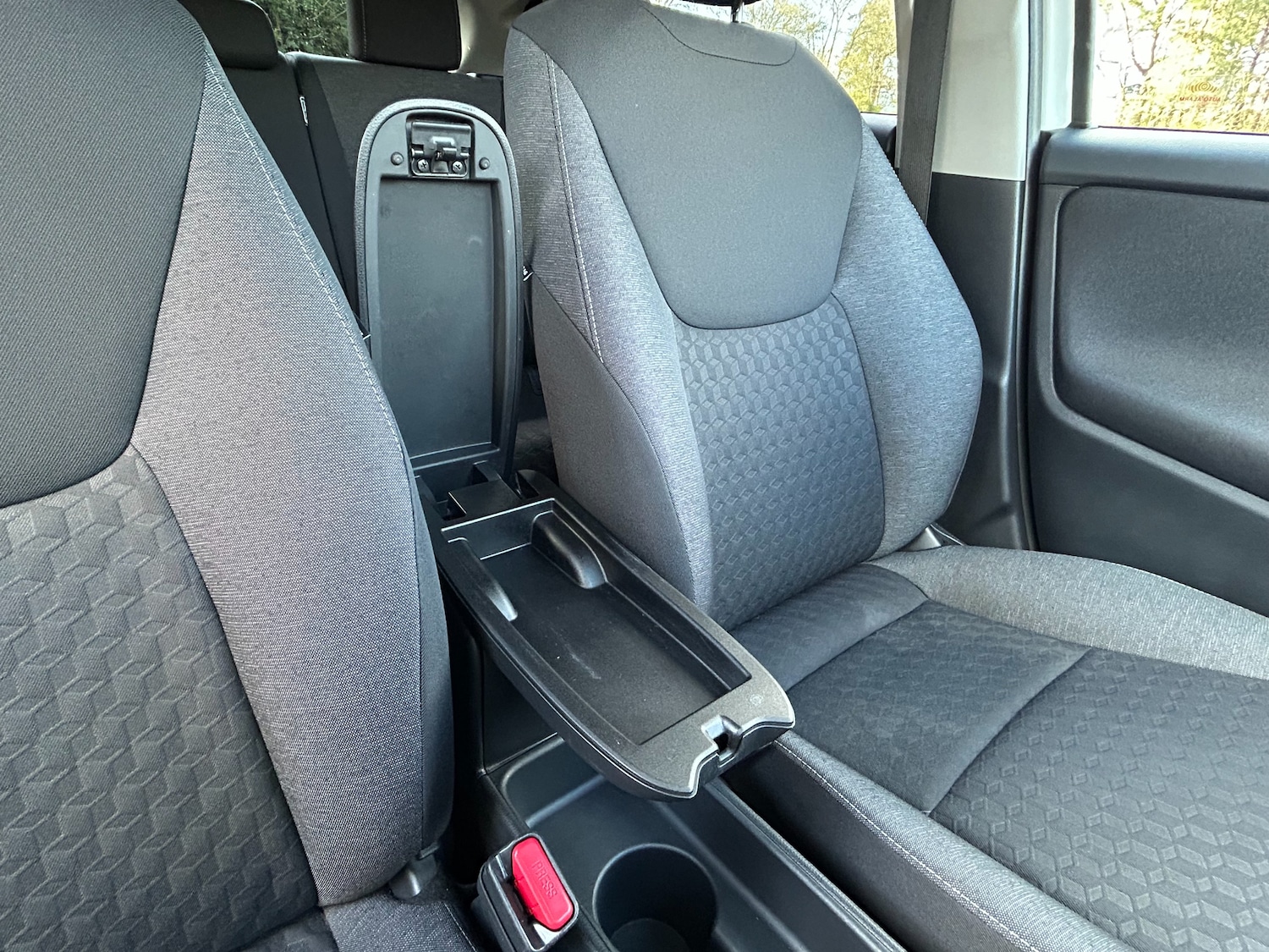 Used Toyota Yaris 2022 for sale - 77436301: Photo 51