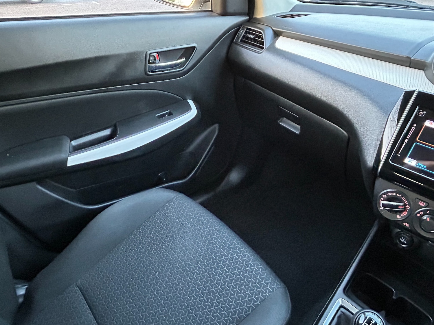 Used Suzuki Swift 2023 for sale - 77226157: Photo 56