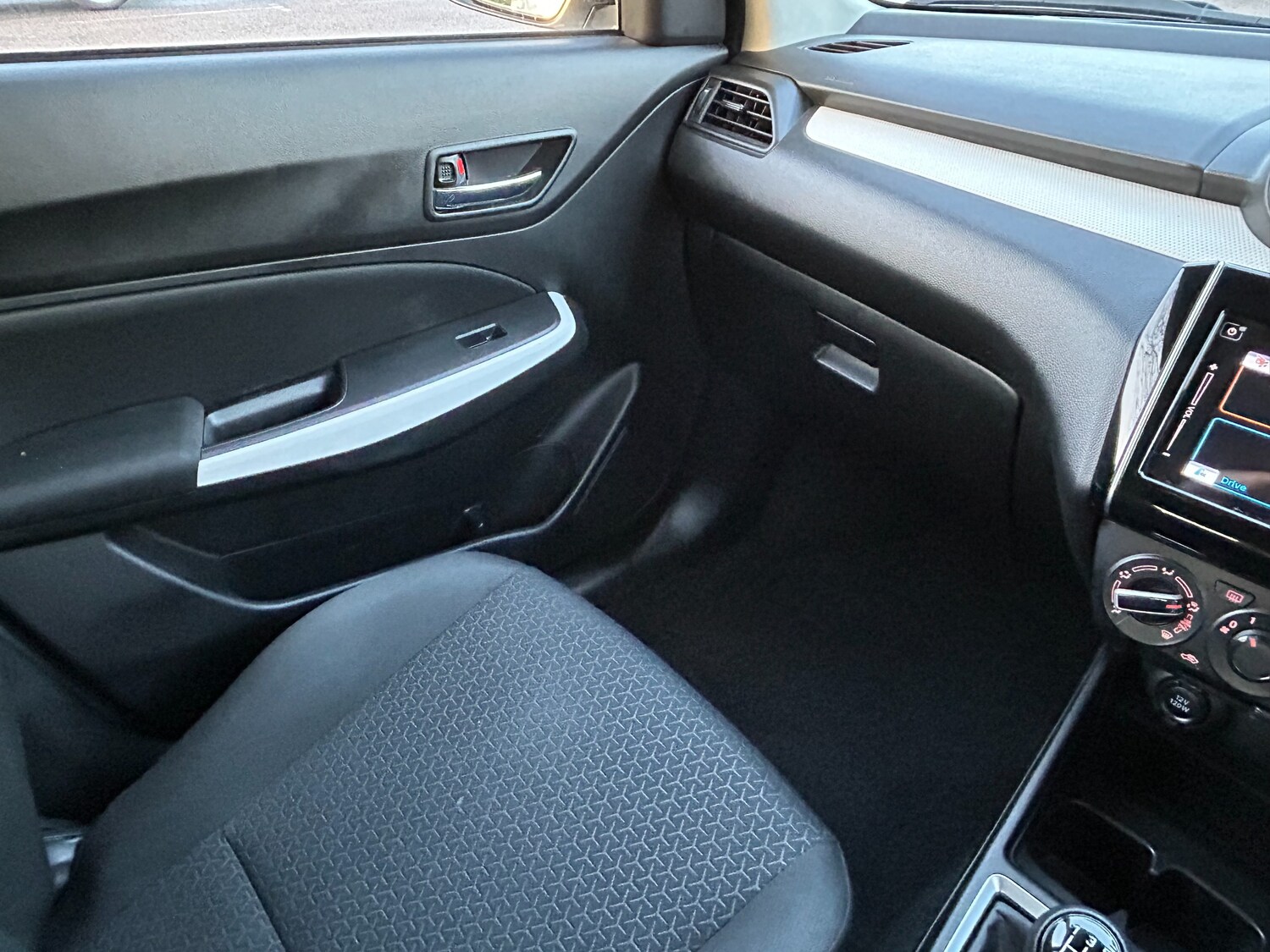 Used Suzuki Swift 2023 for sale - 77498076: Photo 53