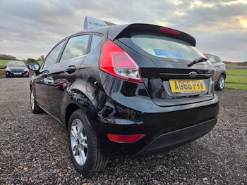 Used Ford Fiesta 2016 for sale - 76697823: Photo