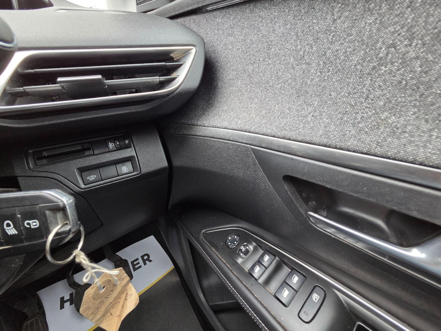 Used Peugeot 5008 2018 for sale - 76500689: Photo 29