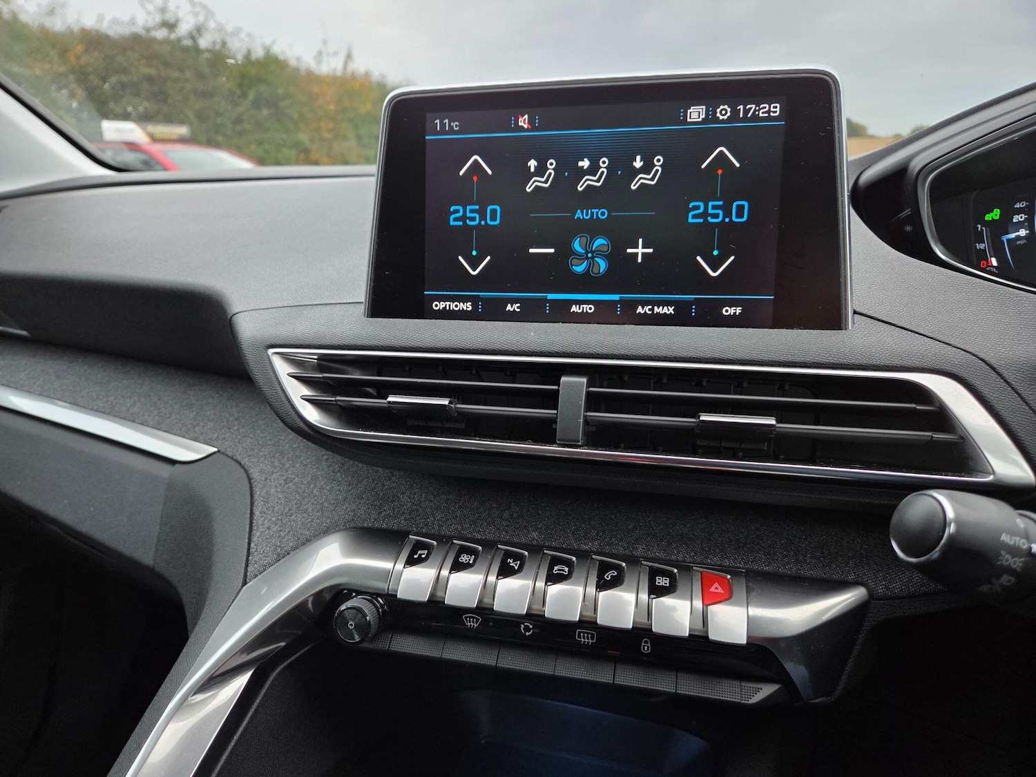 Used Peugeot 3008 2018 for sale - 76500681: Photo 35