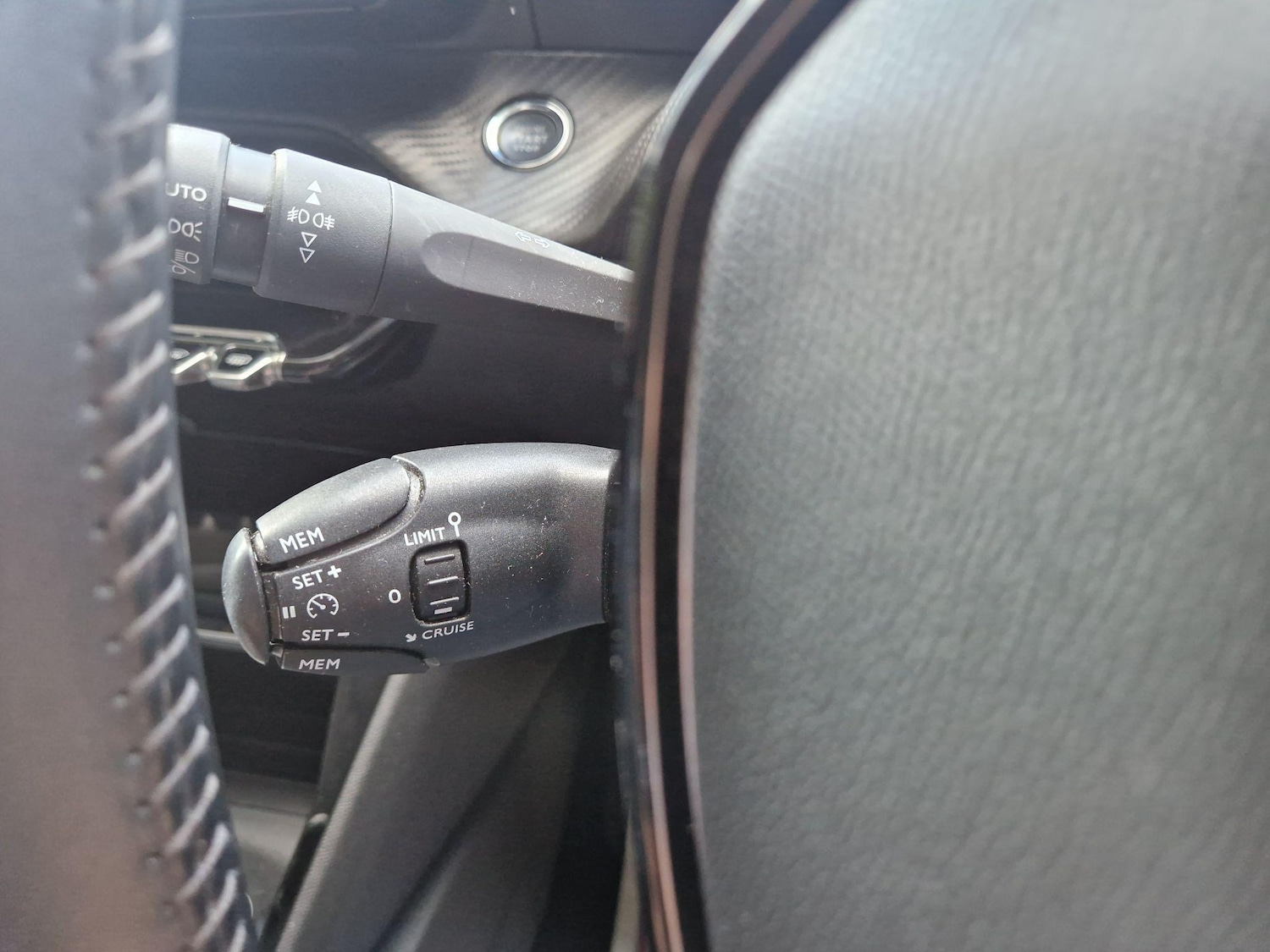 Used Peugeot 2008 2020 for sale - 76500677: Photo 37