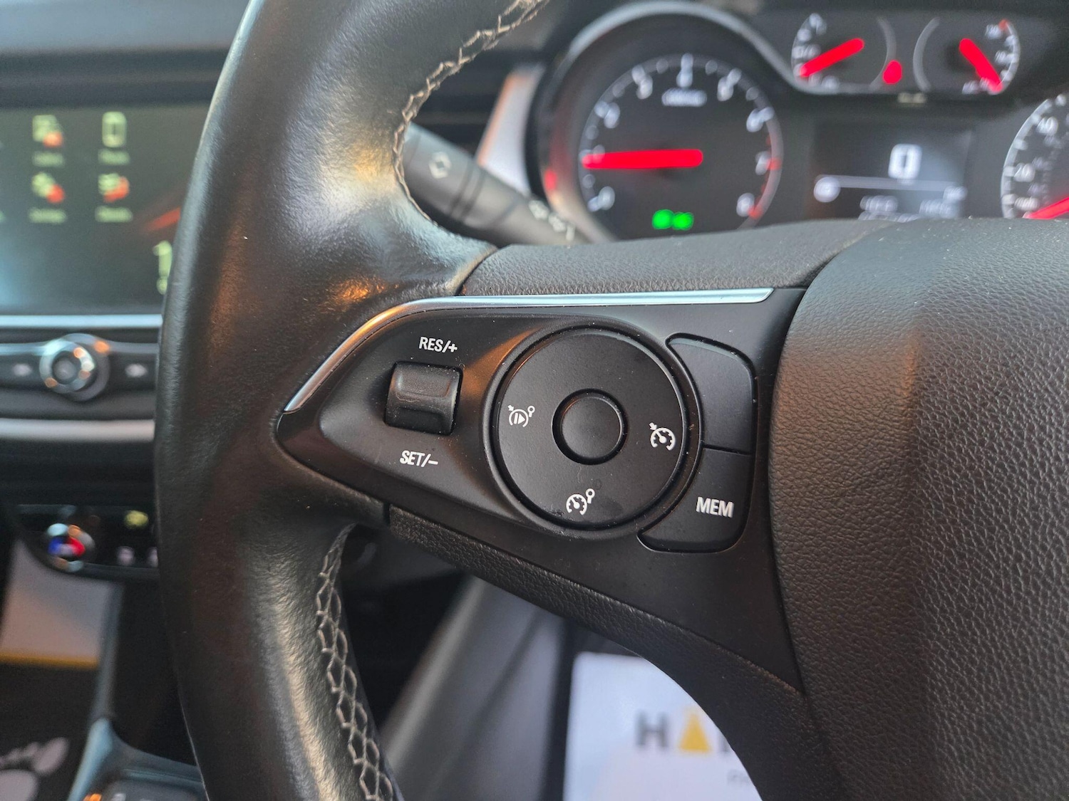 Used Vauxhall Crossland X 2017 for sale - 76937662: Photo 29