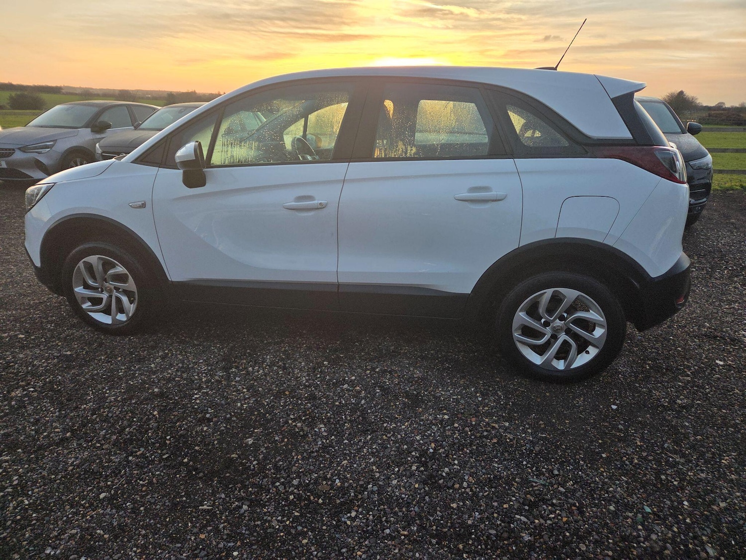 Used Vauxhall Crossland X 2017 for sale - 76937662: Photo 8