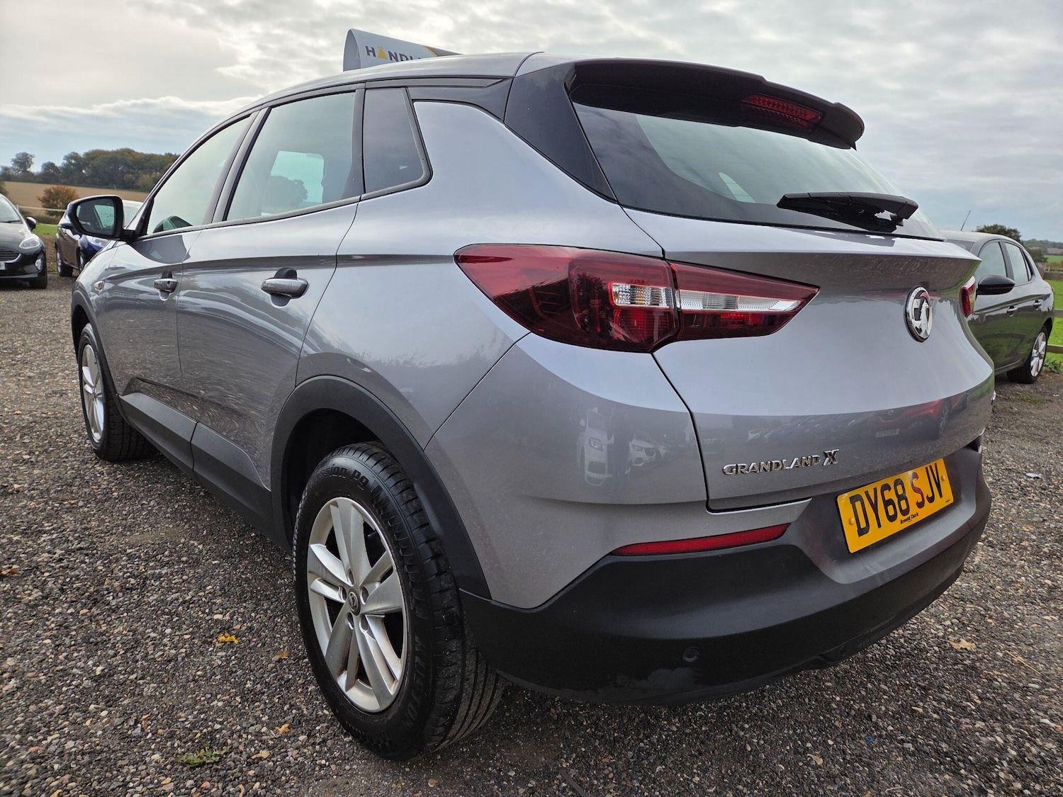 Used Vauxhall Grandland X 2018 for sale - 76500690: Photo 3
