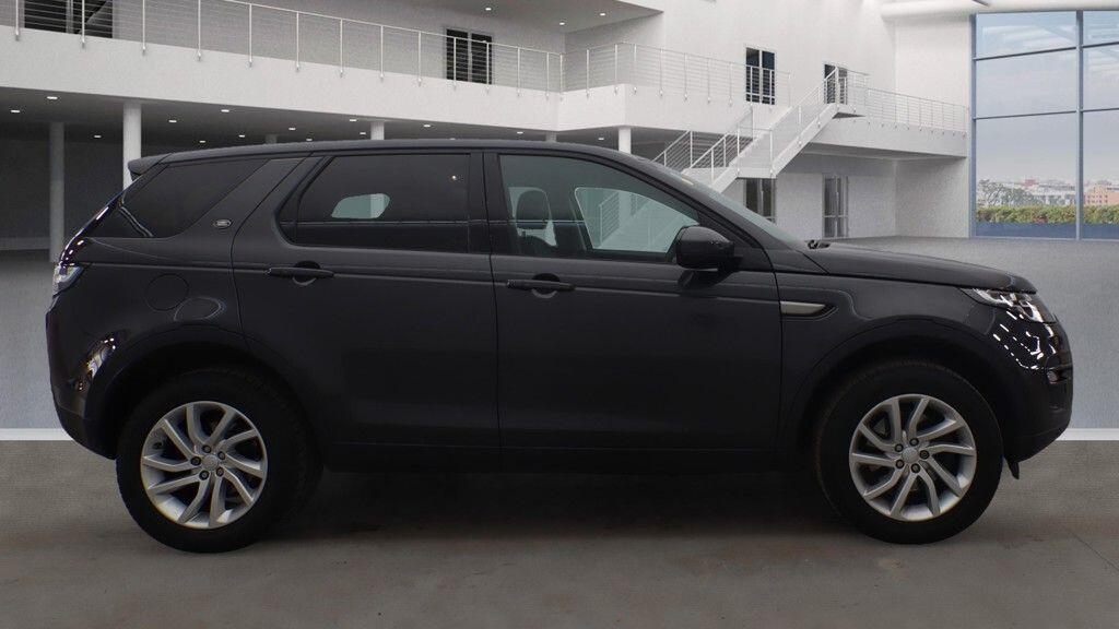Used Land Rover Discovery Sport 2017 for sale - 76500684: Photo 6