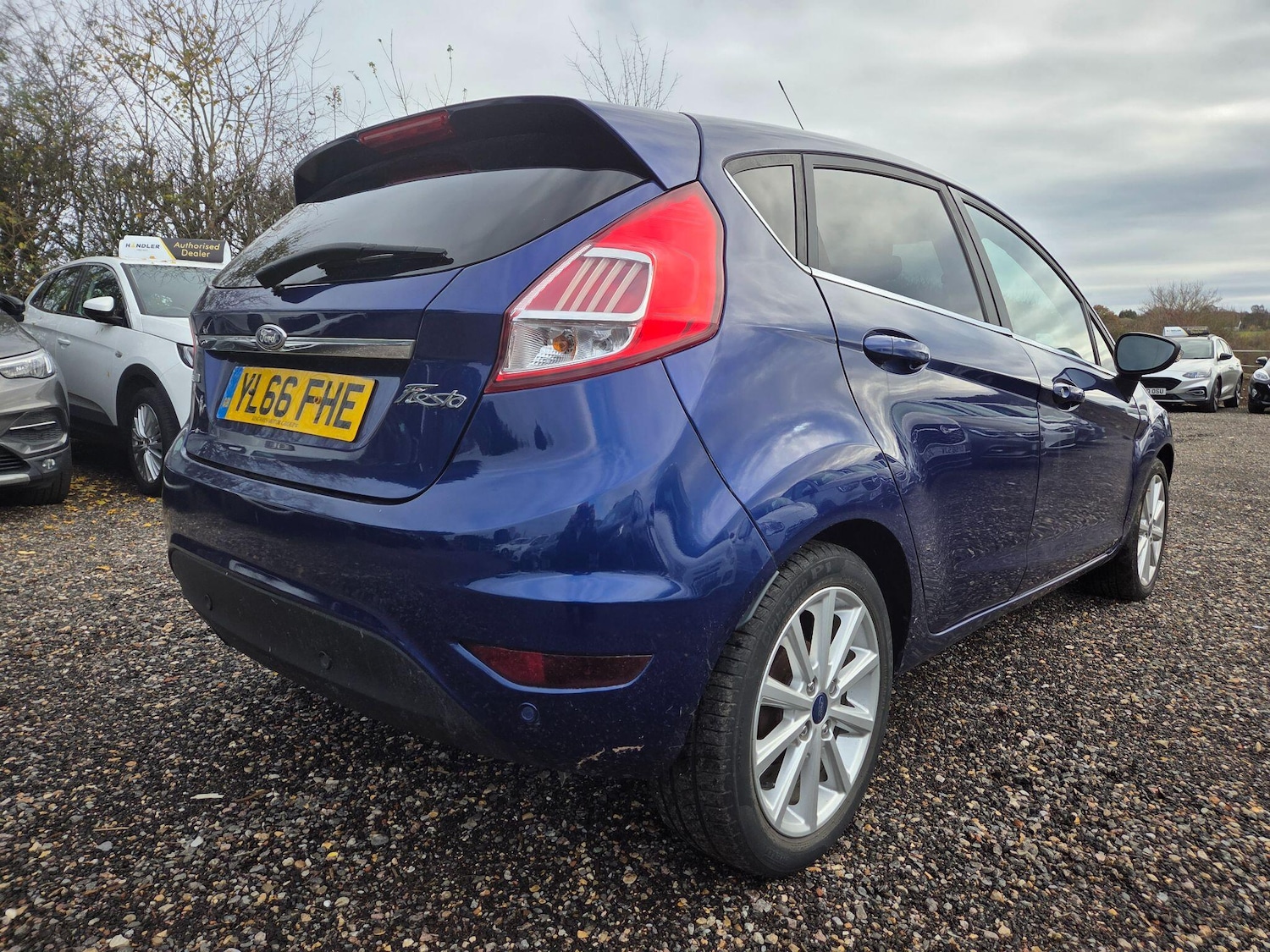 Used Ford Fiesta 2017 for sale - 76597874: Photo 9