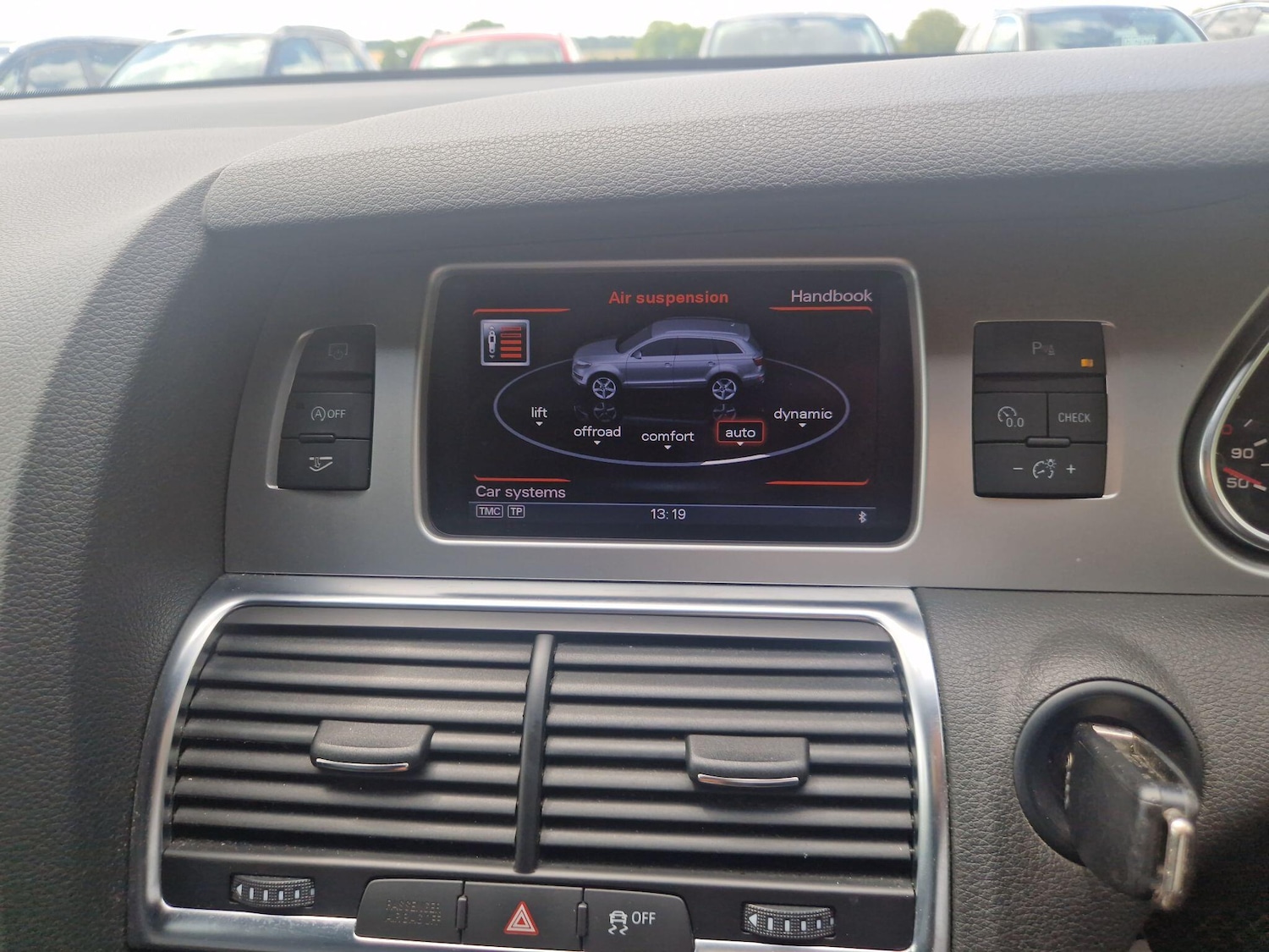 Used Audi Q7 2012 for sale - 76937658: Photo 48