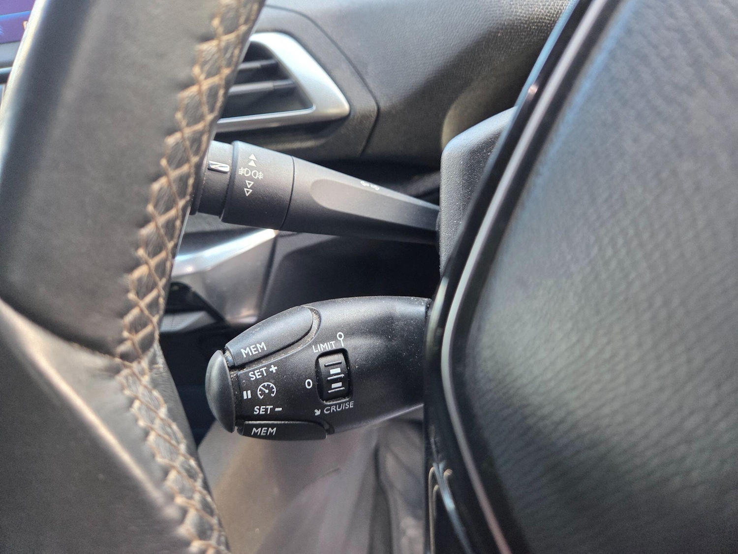 Used Peugeot 3008 2019 for sale - 76500678: Photo 29