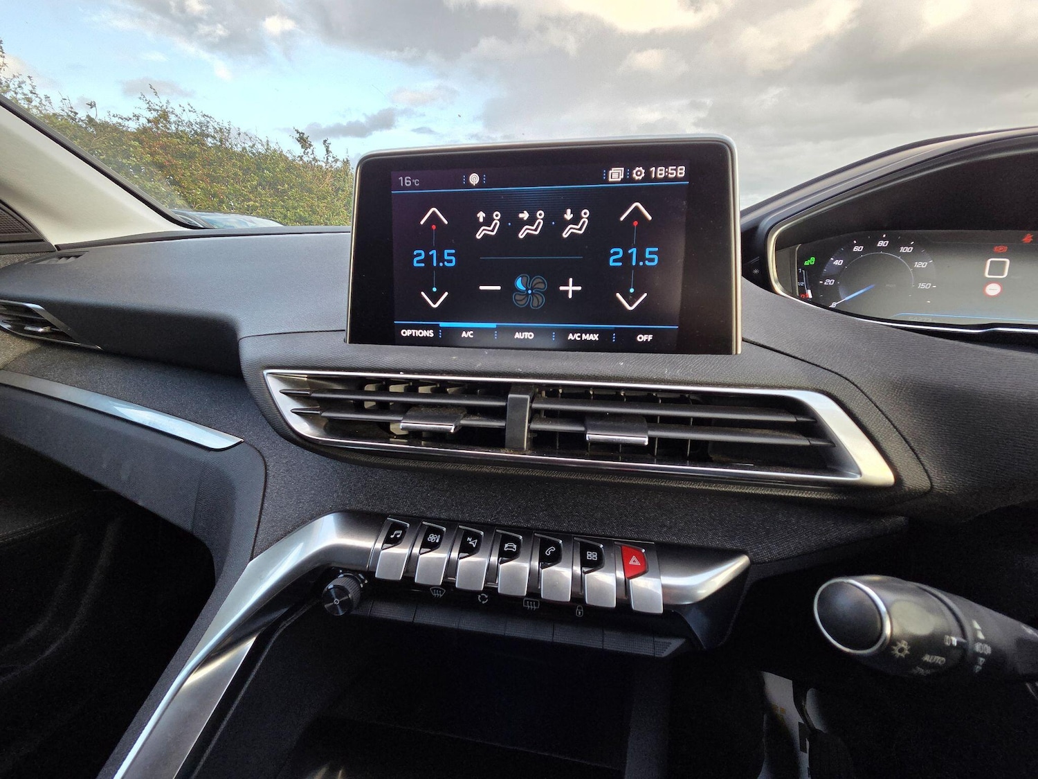 Used Peugeot 3008 2019 for sale - 76500678: Photo 39