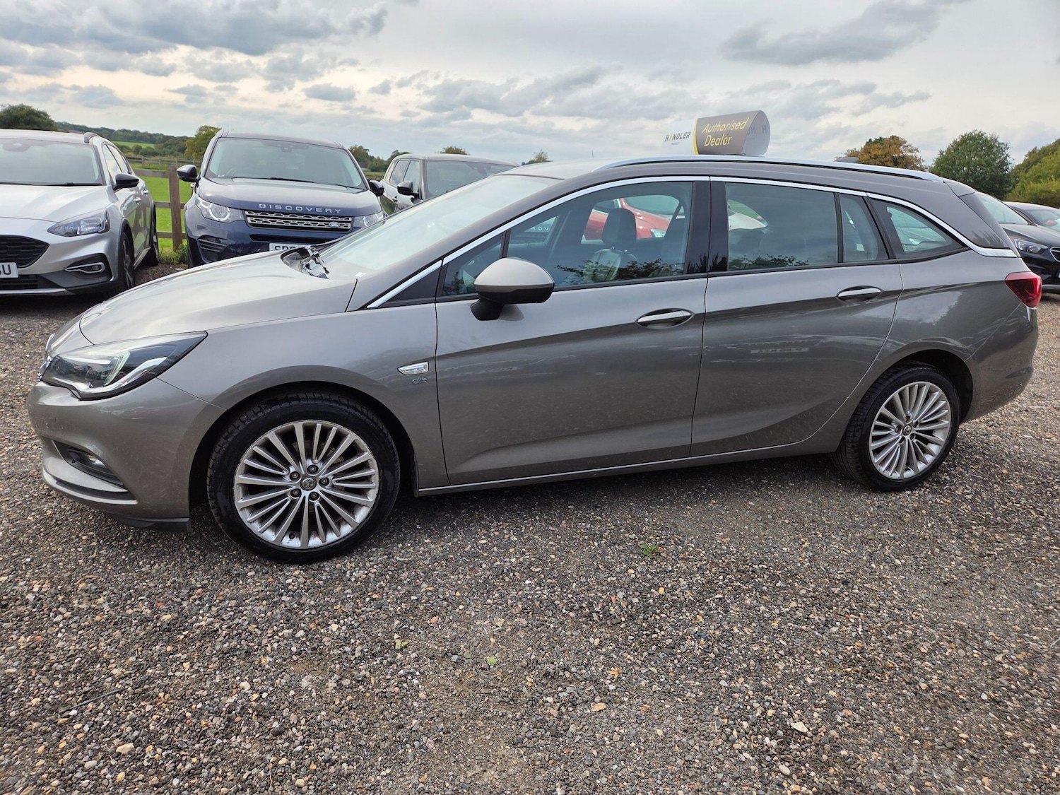 Used Vauxhall Astra 2017 for sale - 76500697: Photo 11