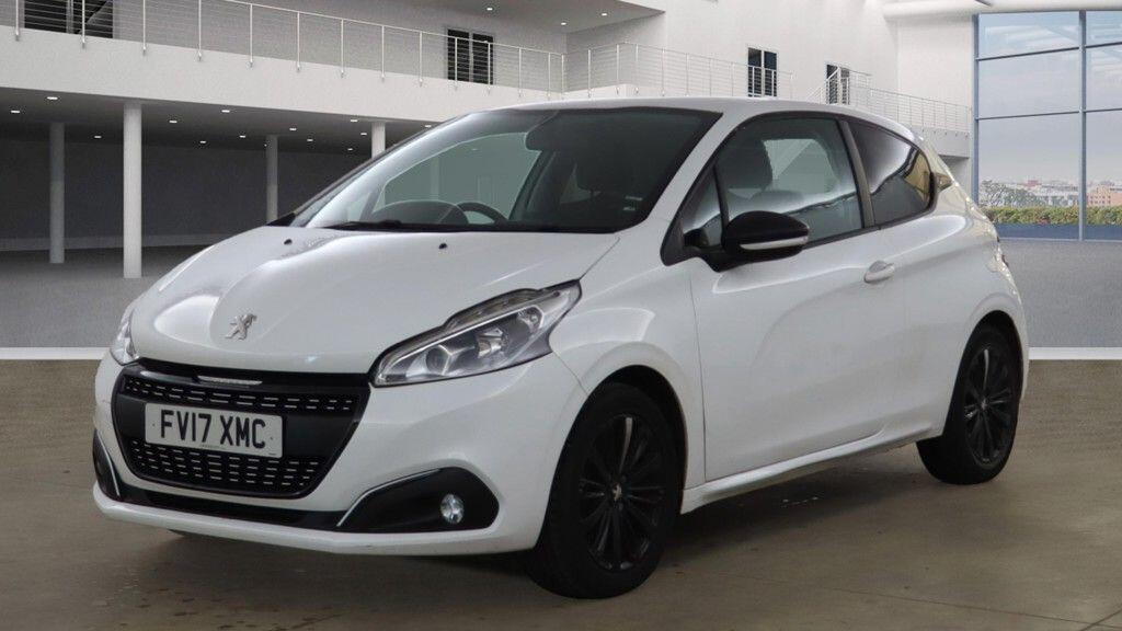 Used Peugeot 208 2017 for sale - 76648111: Photo 2