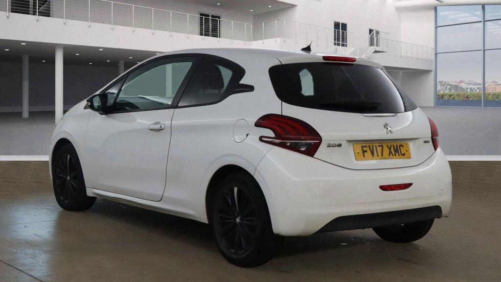 Used Peugeot 208 2017 for sale - 76648111: Photo 3