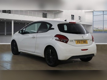 Used Peugeot 208 2017 for sale - 76648111: Photo