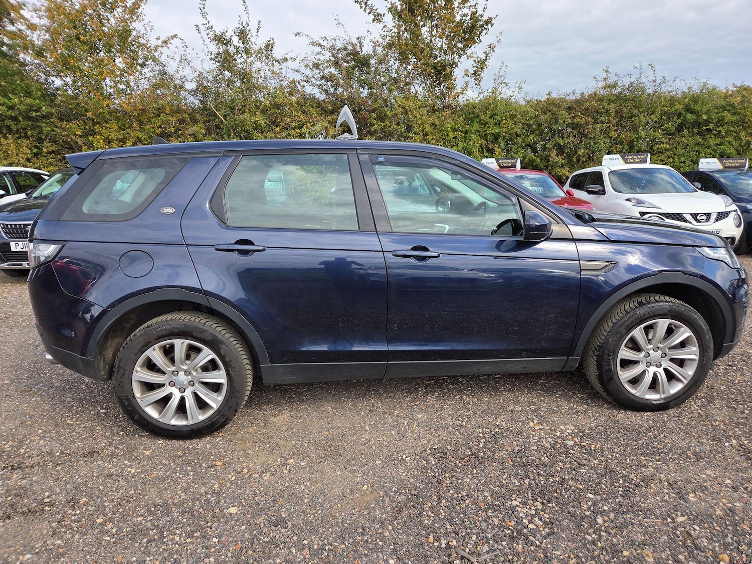 Used Land Rover Discovery Sport 2015 for sale - 76500688: Photo 12