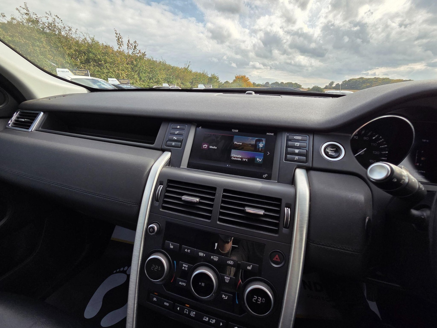 Used Land Rover Discovery Sport 2015 for sale - 76500688: Photo 32