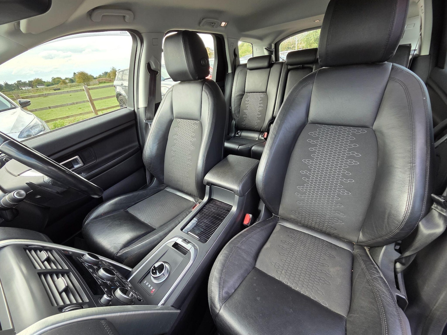 Used Land Rover Discovery Sport 2015 for sale - 76500688: Photo 38