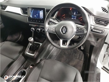 Used Renault Captur 2021 for sale - 77769897: Photo