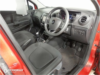 Used Renault Captur 2018 for sale - 79577780: Photo