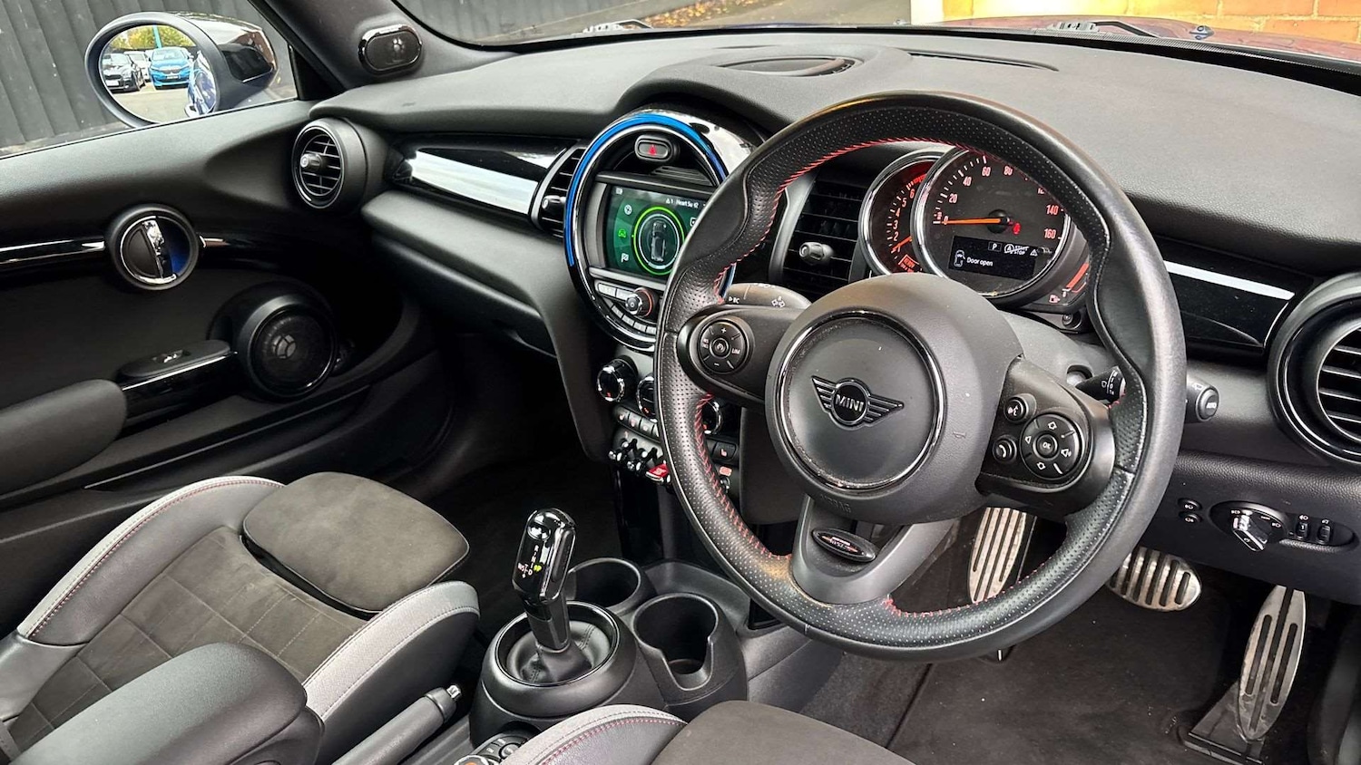 Used MINI Hatch 2021 for sale - 76435712: Photo 8