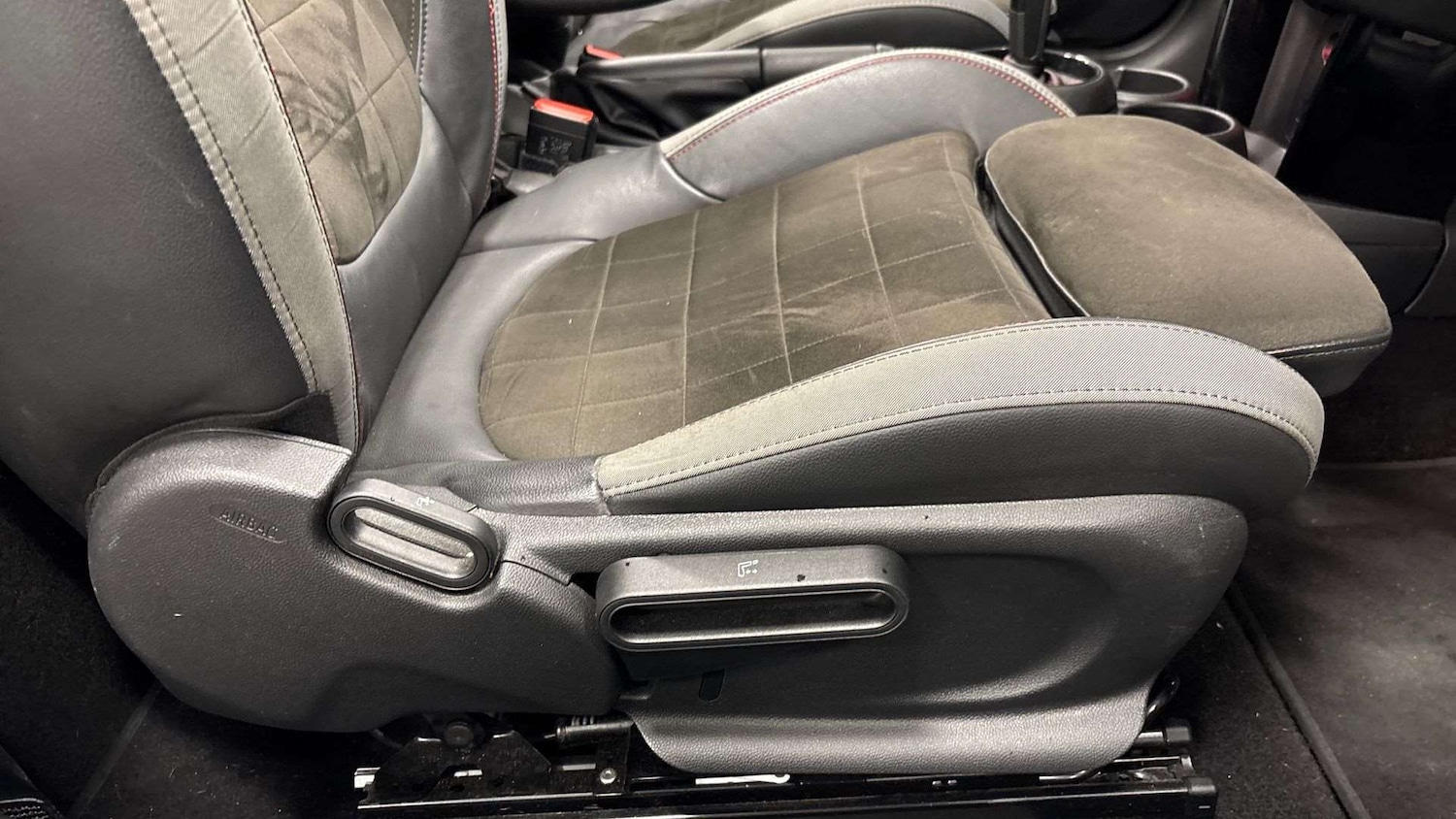 Used MINI Convertible 2021 for sale - 77429020: Photo 28