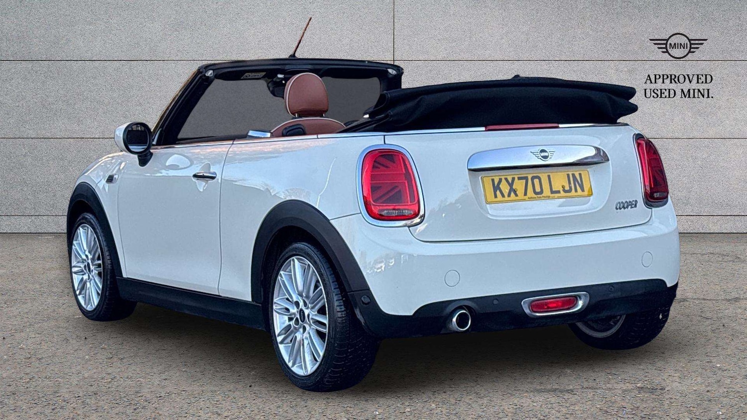 Used MINI Convertible 2020 for sale - 76804863: Photo 2