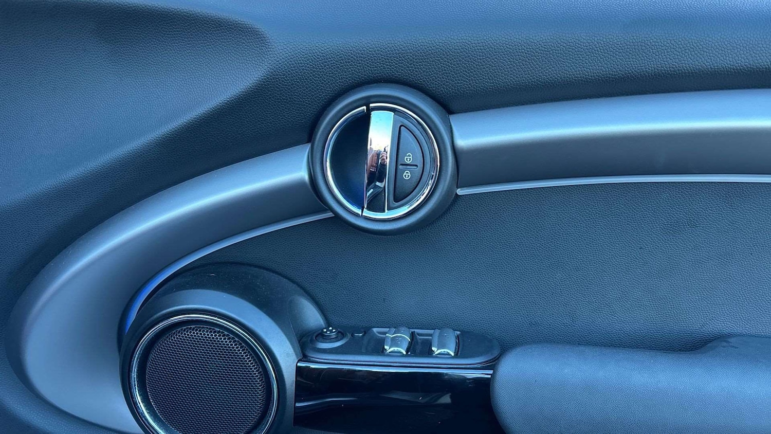 Used MINI Convertible 2020 for sale - 76804863: Photo 27