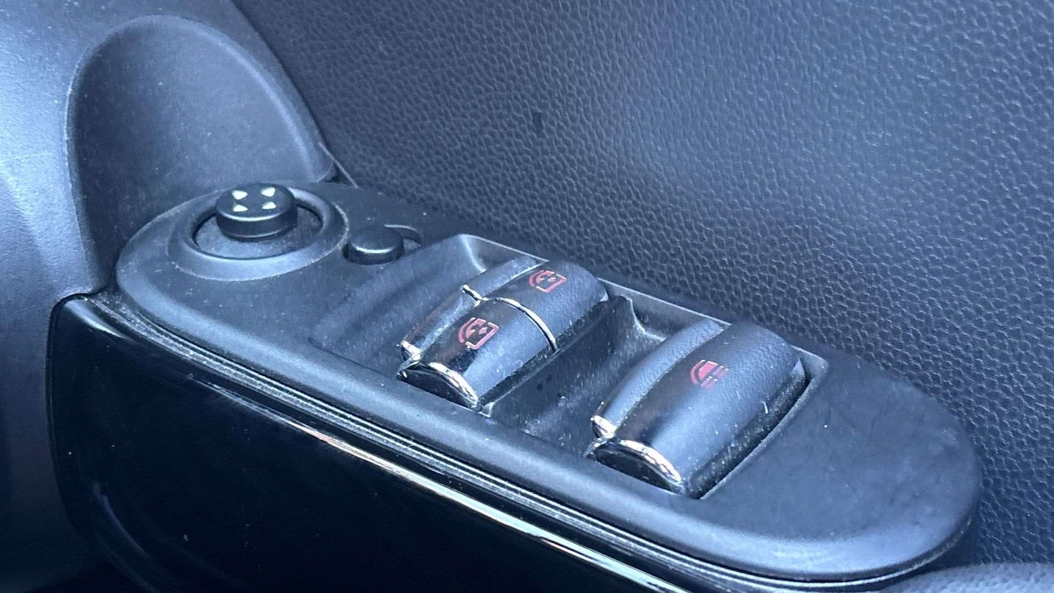 Used MINI Convertible 2020 for sale - 76804863: Photo 35