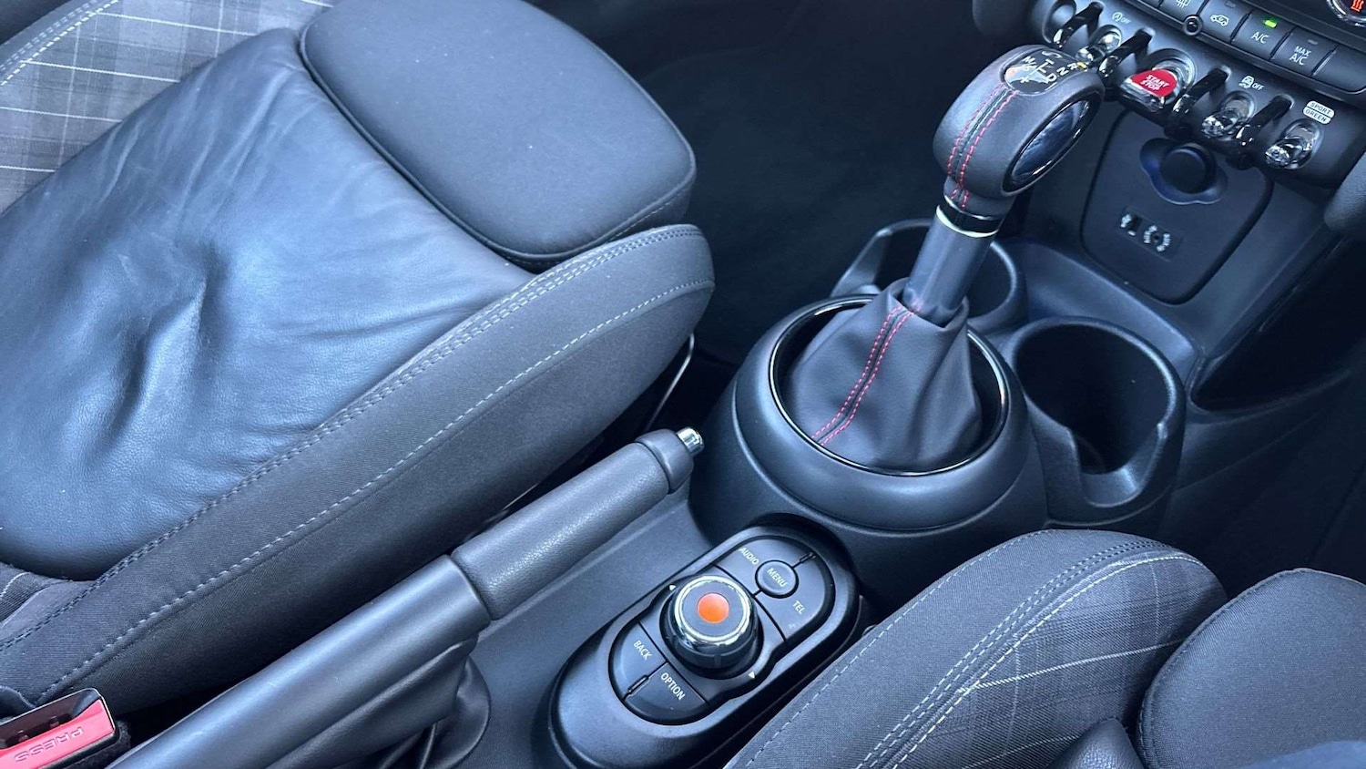 Used MINI Hatch 2018 for sale - 77093454: Photo 12