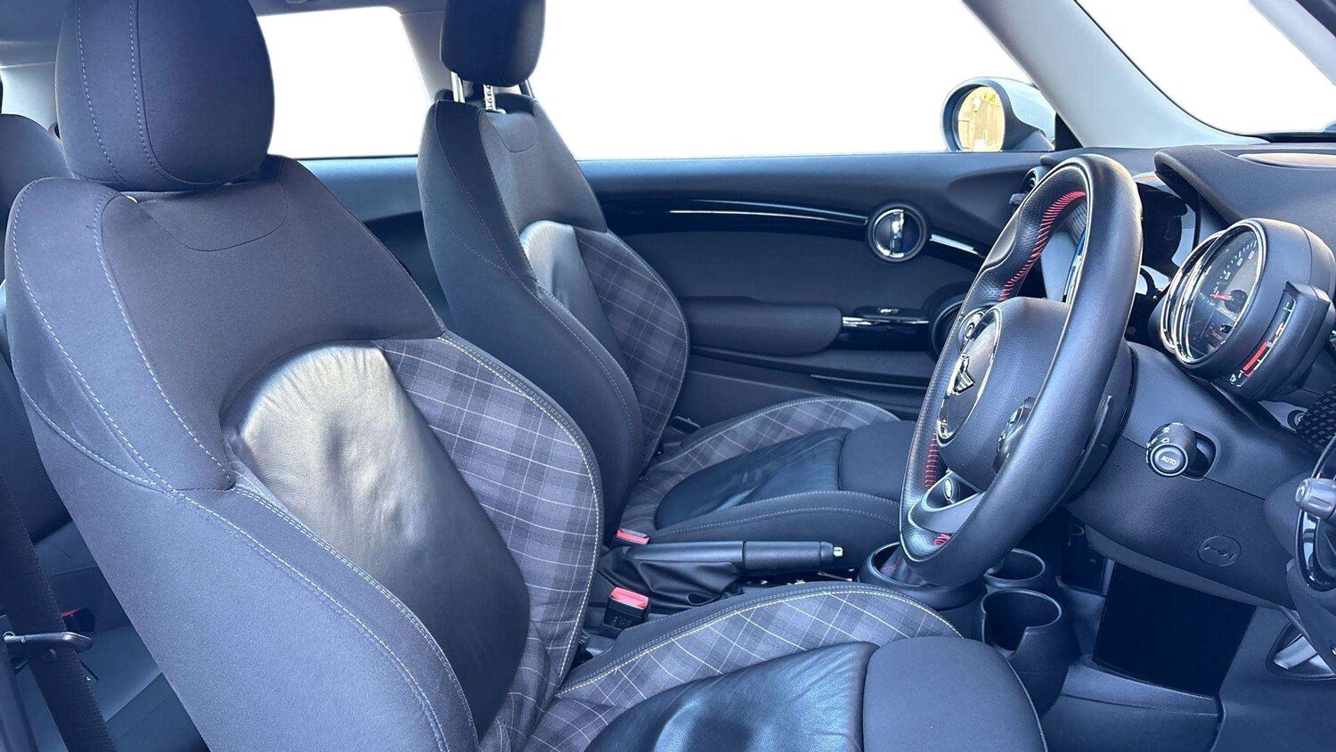 Used MINI Hatch 2018 for sale - 77093454: Photo 13