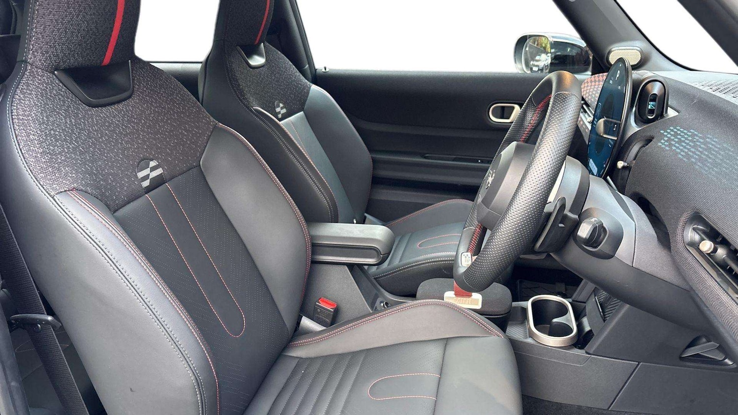 Used MINI Cooper 2025 for sale - 76390624: Photo 13