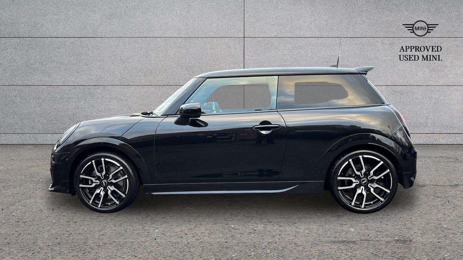 Used MINI Cooper 2025 for sale - 76390624: Photo 5