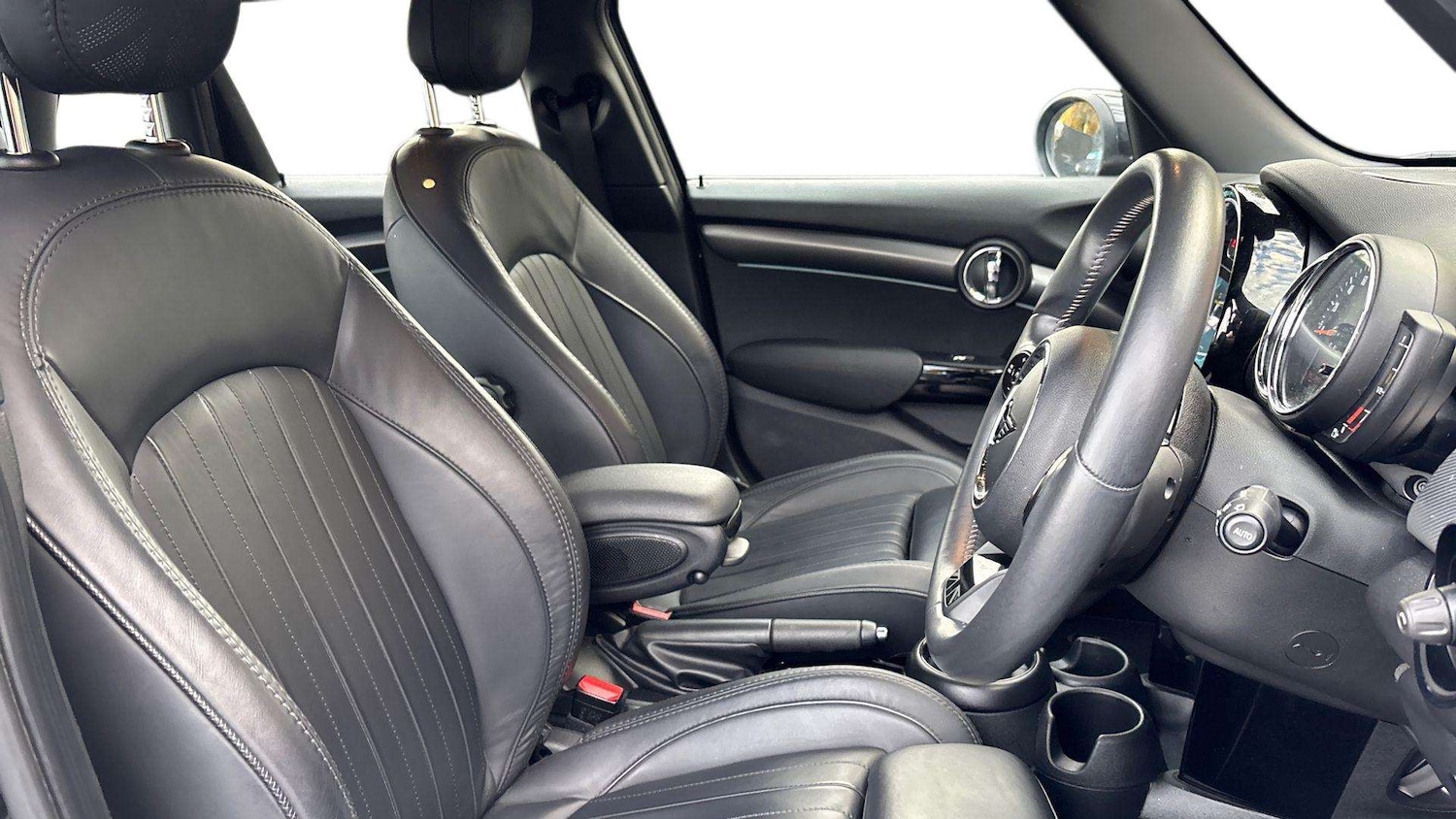 Used MINI Hatch 2022 for sale - 76401320: Photo 13