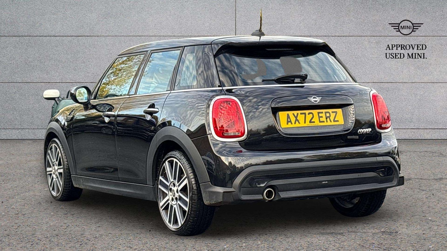 Used MINI Hatch 2022 for sale - 76401320: Photo 2
