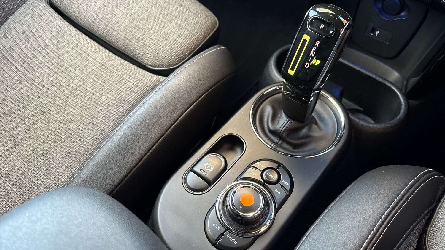 Used MINI Hatch 2020 for sale - 78119201: Photo 12