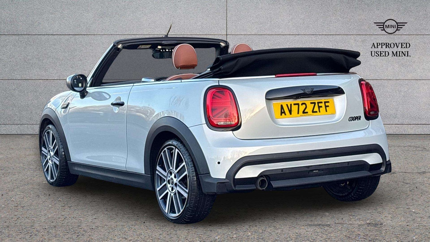 Used MINI Convertible 2022 for sale - 76804764: Photo 2