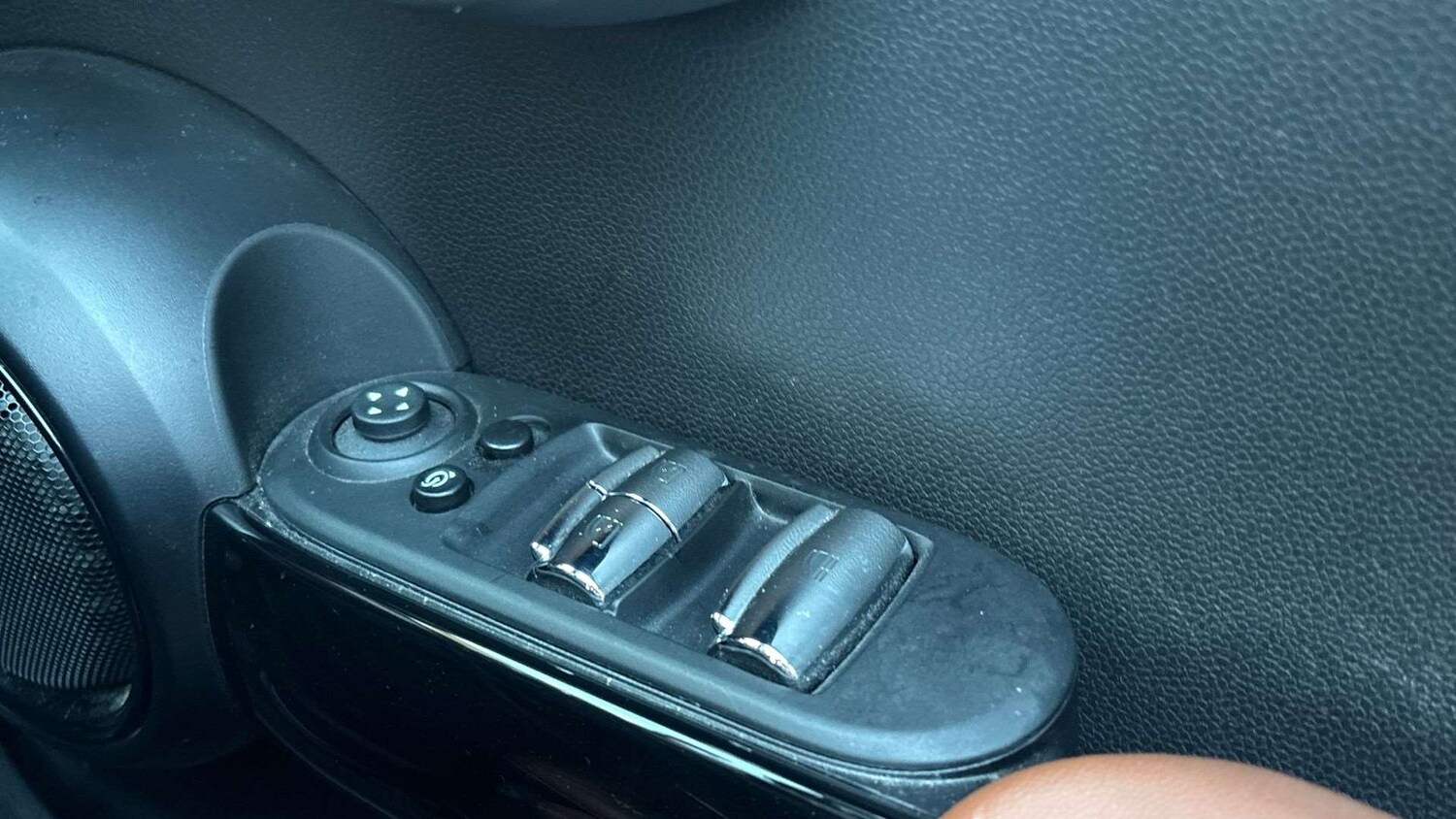 Used MINI Convertible 2022 for sale - 76804764: Photo 35