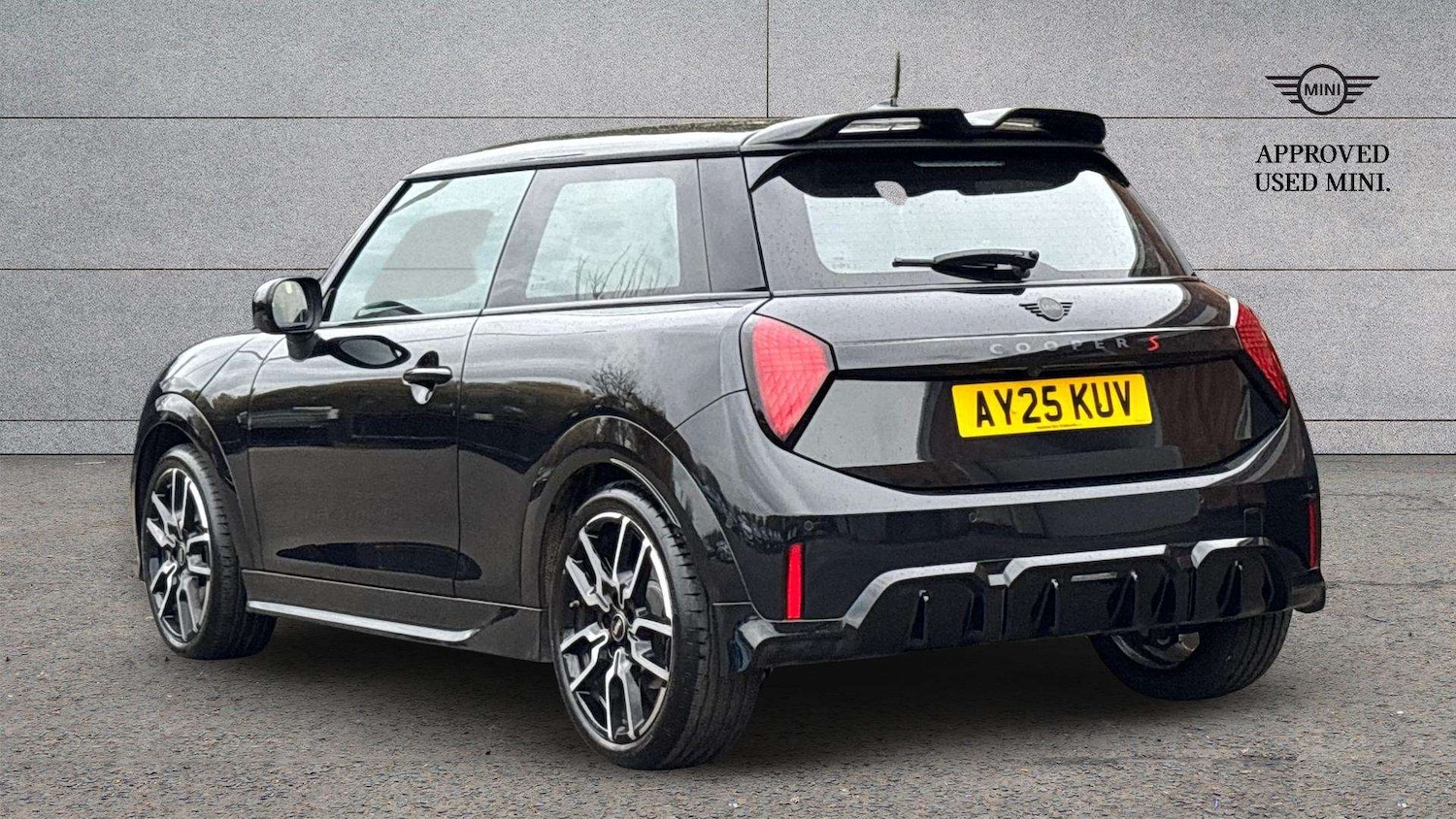 Used MINI Cooper 2025 for sale - 76501852: Photo 2