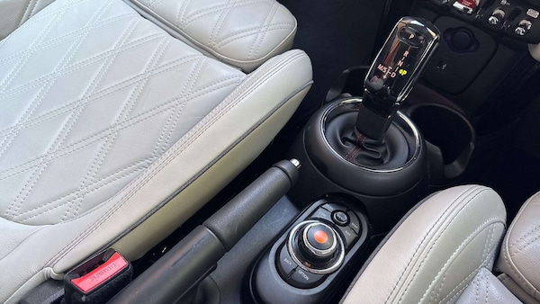 Used MINI Hatch 2019 for sale - 76156319: Photo 12