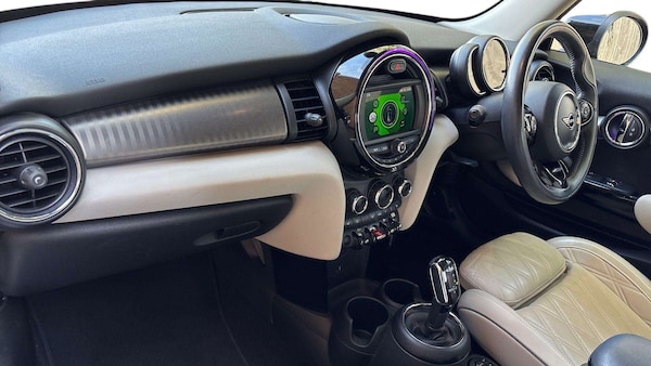 Used MINI Hatch 2019 for sale - 76156319: Photo 9