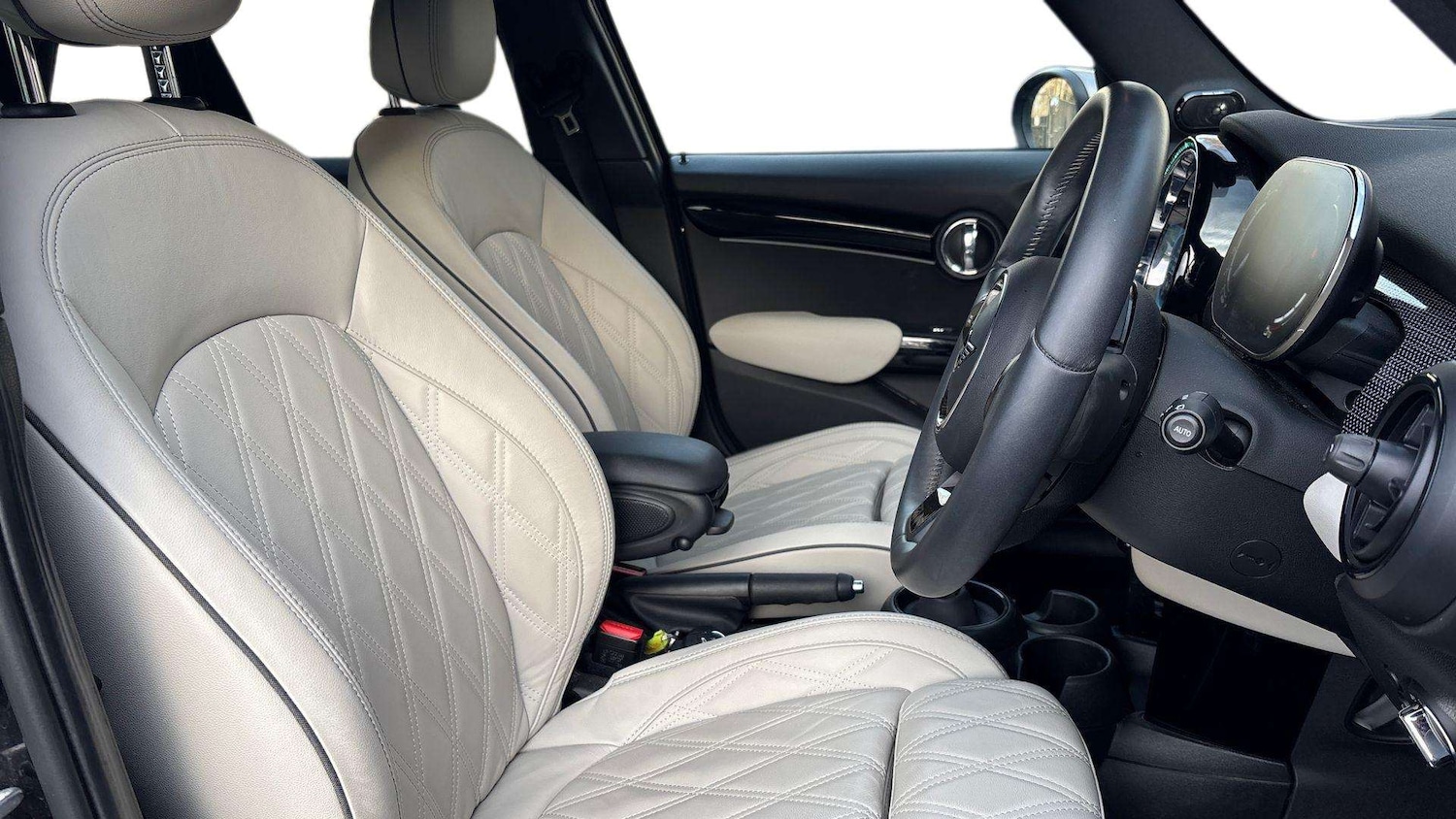 Used MINI Hatch 2023 for sale - 77206447: Photo 13