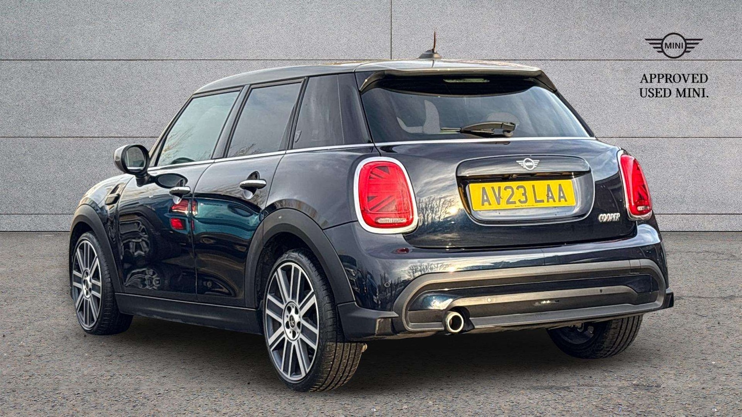 Used MINI Hatch 2023 for sale - 77206447: Photo 2