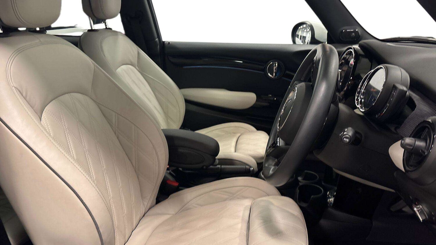 Used MINI Hatch 2023 for sale - 76827507: Photo 13