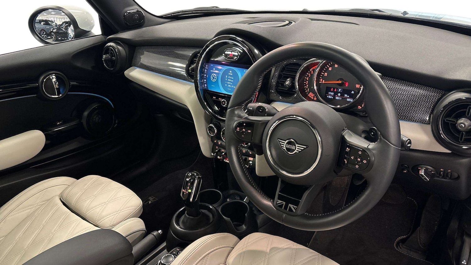 Used MINI Hatch 2023 for sale - 76827507: Photo 8